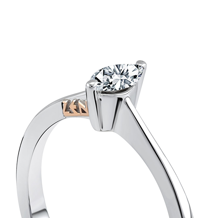 0,25 Karat Forevermark Markiz Tektaş Pırlanta Yüzük