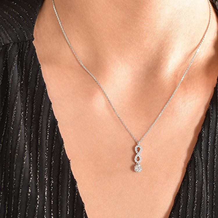 0,31 Karat Forevermark Endlea Koleksiyonu Pırlanta Kolye