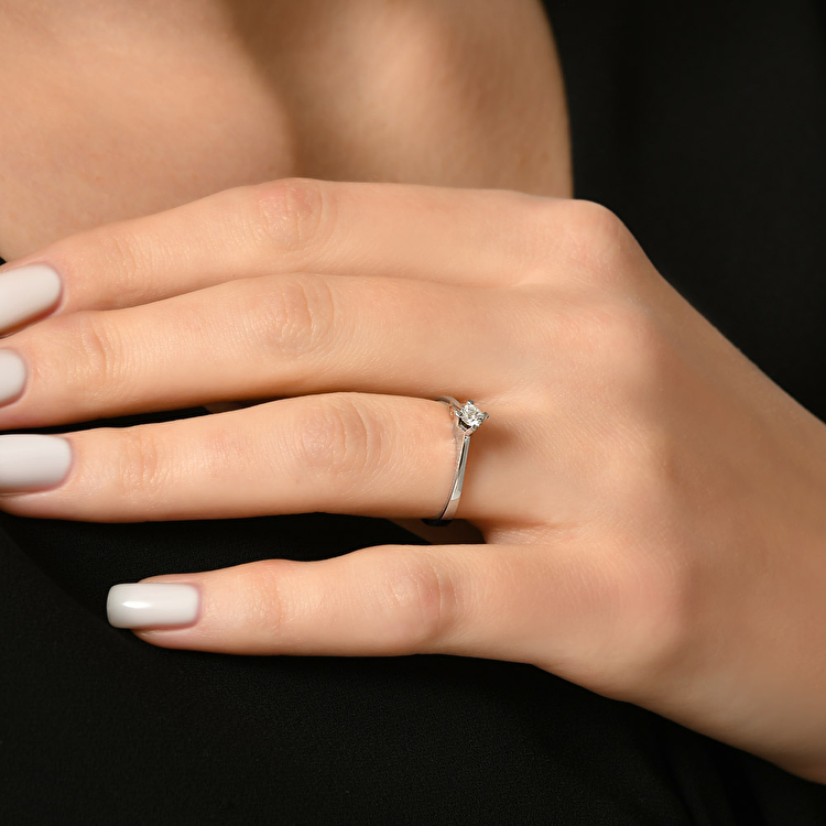 0,15 Karat Forevermark Tektaş Pırlanta Yüzük