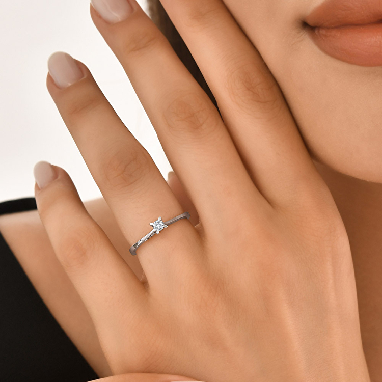 0,09 Karat Forevermark Tektaş Pırlanta Yüzük