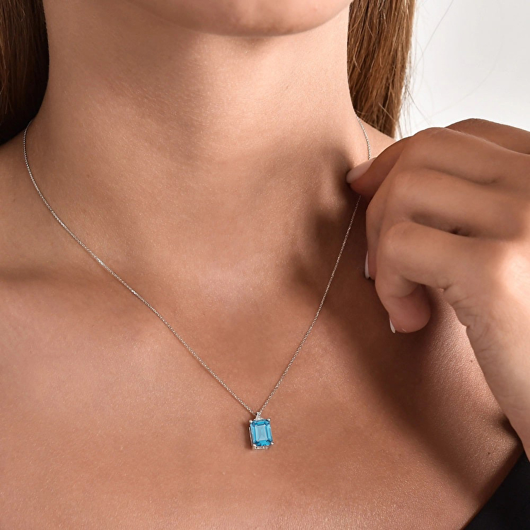 1,82 Karat Pırlanta Blue Topaz Kolye