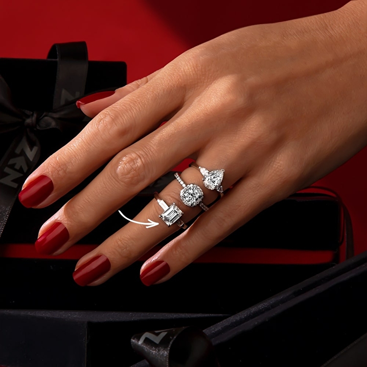 2,41 Karat Baget Pırlanta Yüzük