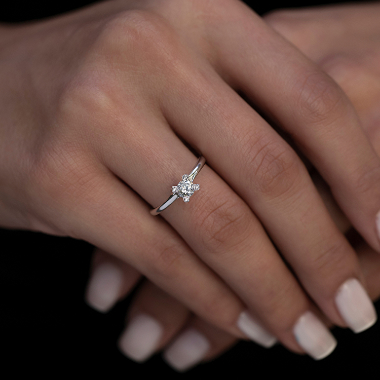 0,32 Karat Forevermark Cornerstones Tektaş Pırlanta Yüzük