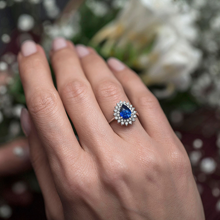 1,56 Karat Pırlanta Safir Yüzük