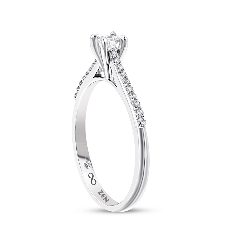 0,26 Karat Prenses Kare Tektaş Pırlanta Yüzük