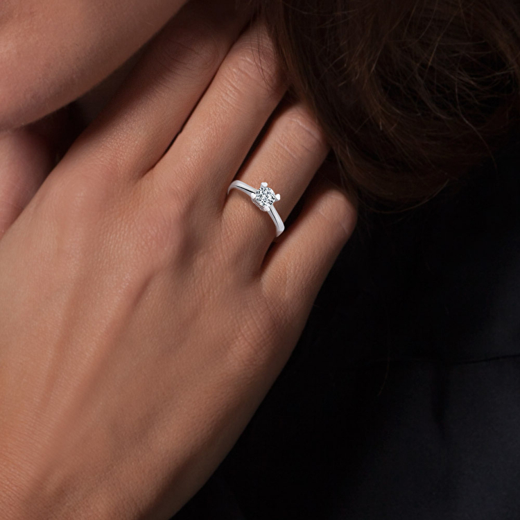 0,30 Karat Tektaş Pırlanta Yüzük