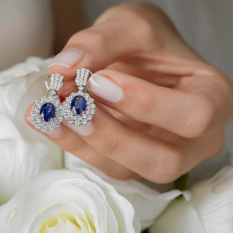 4,06 Karat Pırlanta Safir Küpe