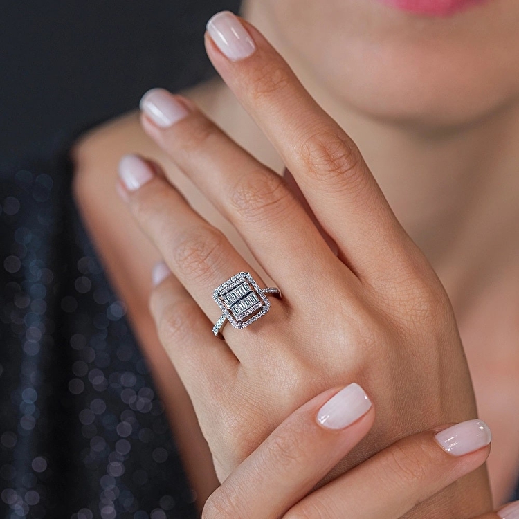 1,09 Karat Baget Pırlanta Yüzük
