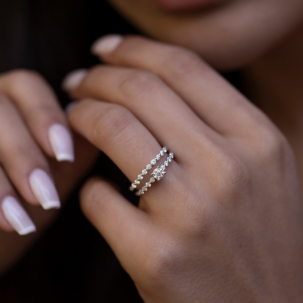 0,66 Karat Tektaş ve Yarımtur Pırlanta Yüzük